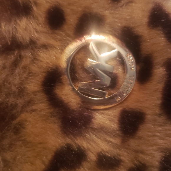 NWOT Mk slippers - Picture 8 of 8